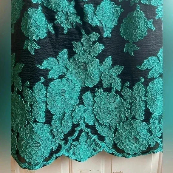Escada Emerald Green Floral Embroidered Dress - Picture 6 of 7